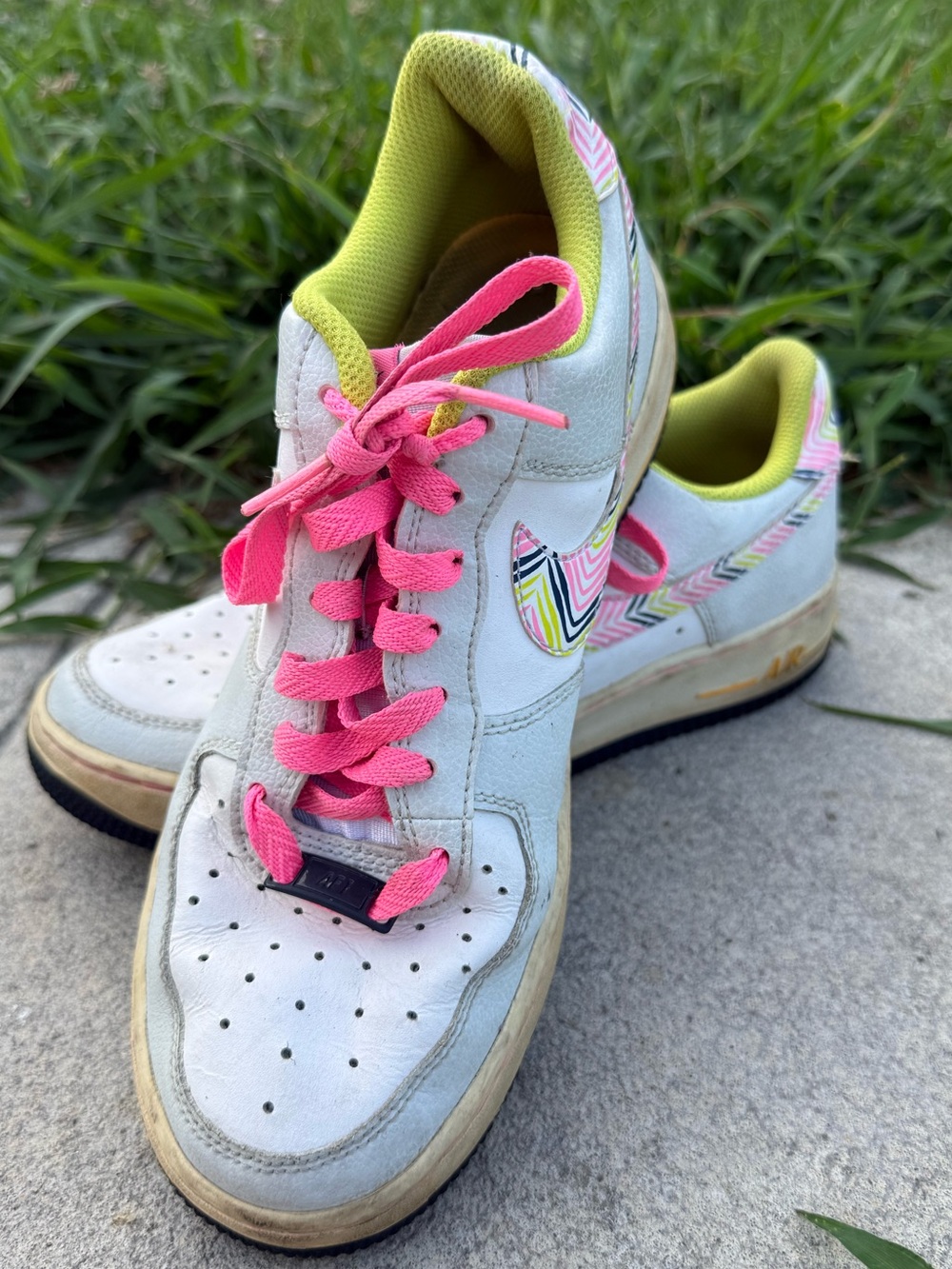 NIKE Air Force 1 chevron multi colored swoosh women’s size 7 S 164